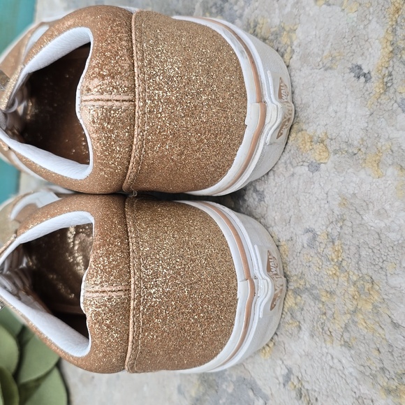 Vans Juniors Glitter Gold Old Skool Sneakers - Picture 6 of 11